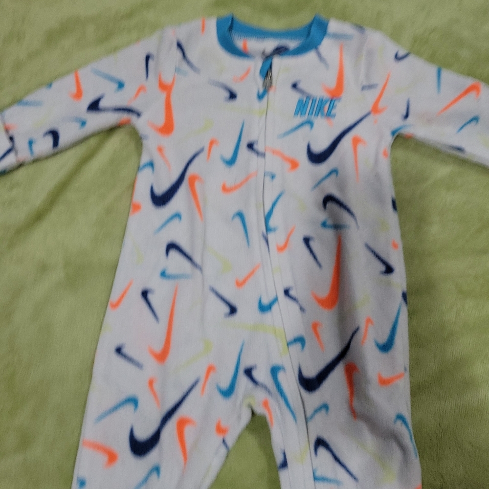 Size 3M NIKE Footies